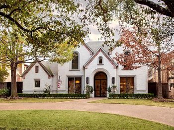 3409  Villanova Street 