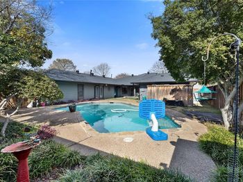 6818  Southpoint Drive 