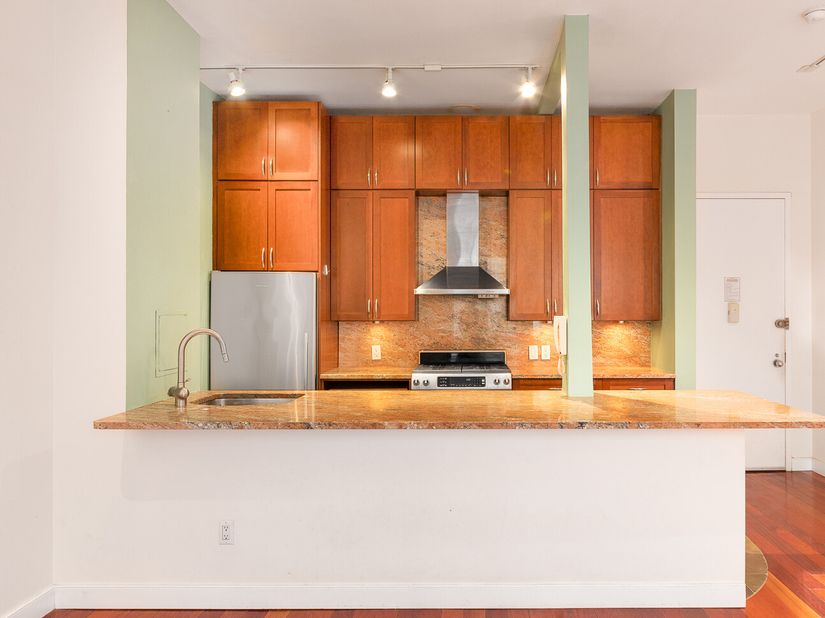 250 South End Avenue 2A, New York NY 10280