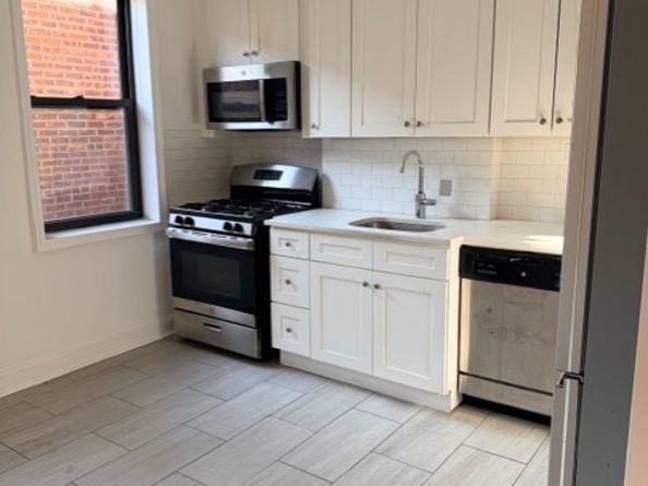 221 East 18th Street 6E, Brooklyn NY 11226