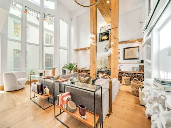 16 Minetta Lane, New York NY 10012