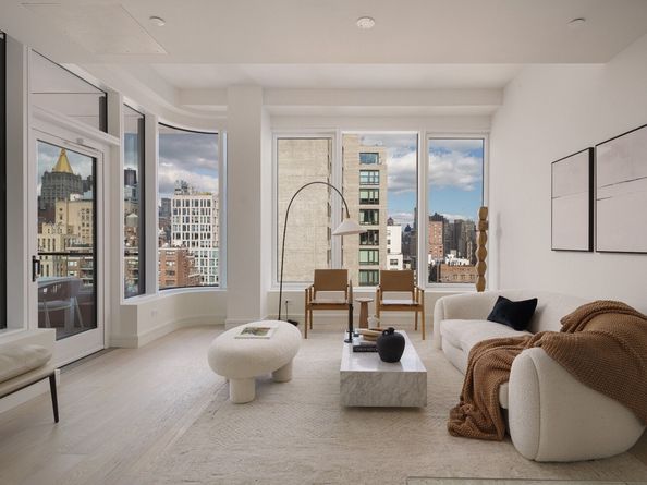 200 East 20th Street 16B, New York NY 10003