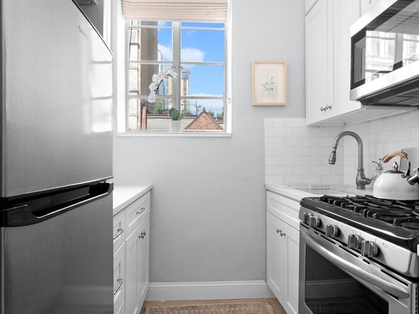 1 Rutherford Place 5R, New York NY 10003