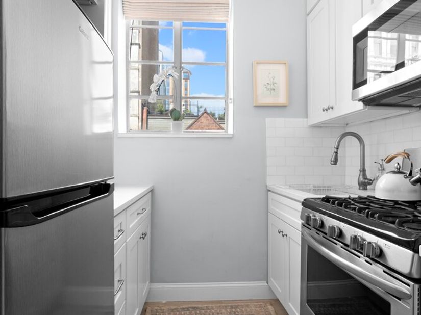 1 Rutherford Place 5R, New York NY 10003