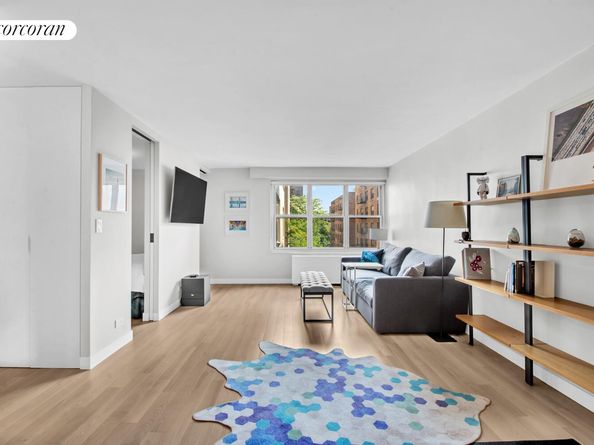 205 3rd Avenue 5V, New York NY 10003