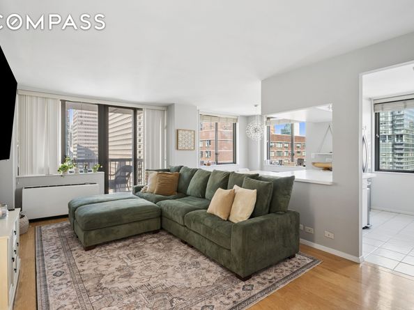 300 East 54th Street 29H, New York NY 10022