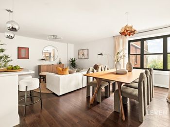 385 Grand Street