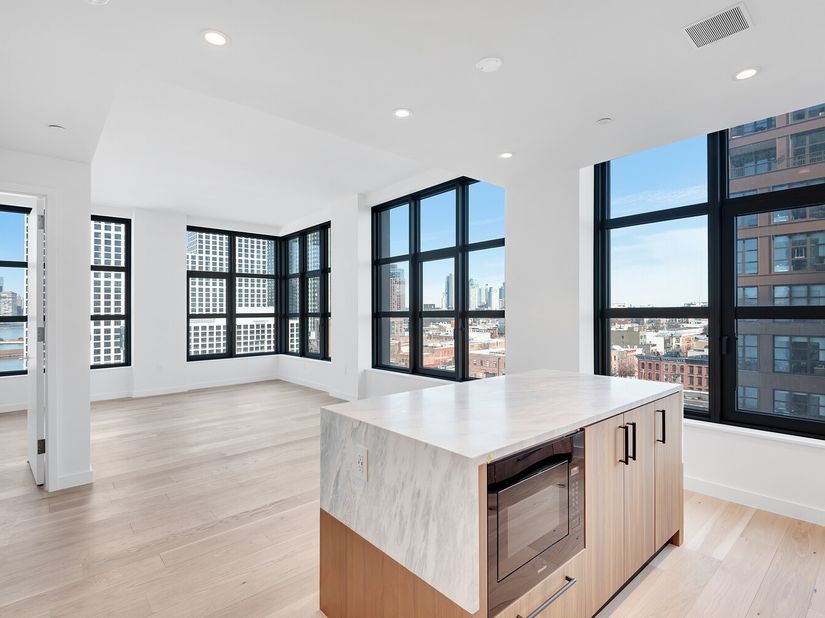 29 Huron Street 8GW, Brooklyn NY 11222