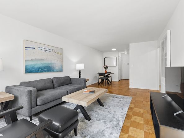 16 West 16th Street 14MN, New York NY 10011
