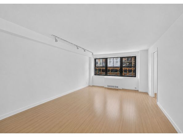 405 East 63rd Street 2B, New York NY 10065