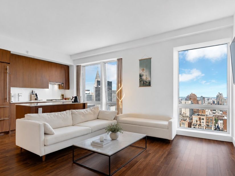 400 5th Avenue 45B, New York NY 10018