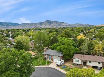 2239 S Alkire Court
