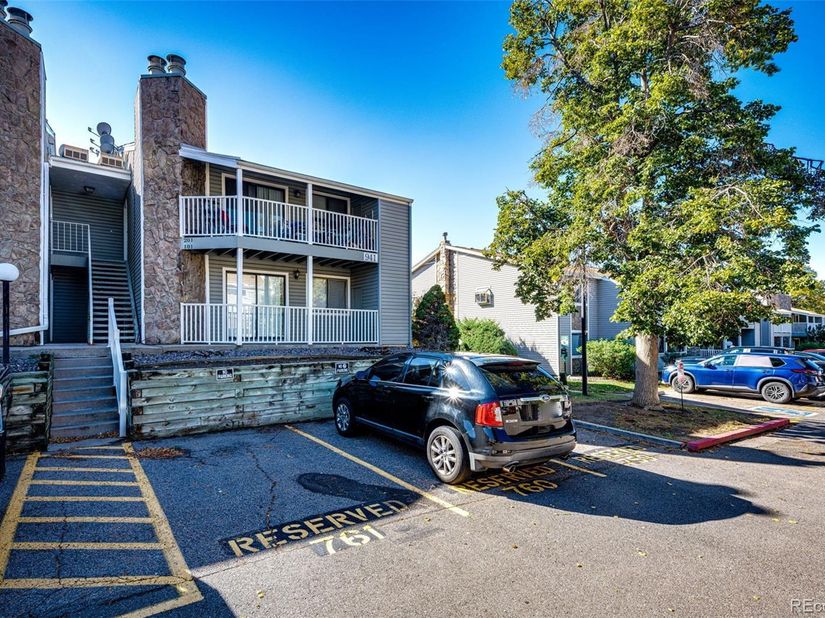 941 S Walden Street, Aurora CO 80017