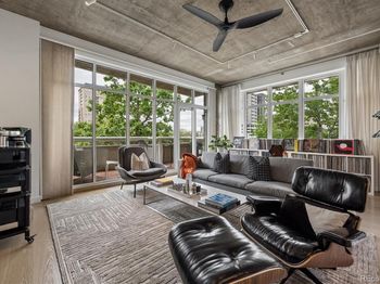 290 W 12th Avenue