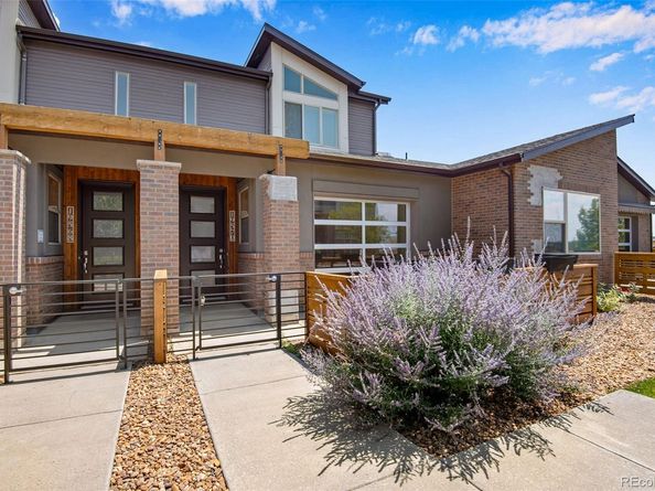 19570 E Sunset Circle, Aurora CO 80015