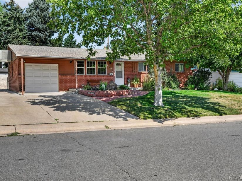 4977 S Perry Street, Littleton CO 80123
