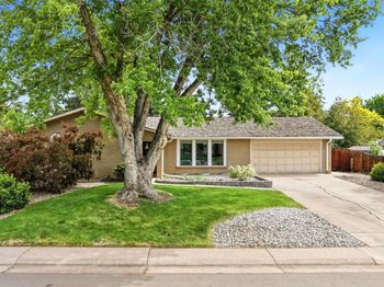 5477 W Hinsdale Place