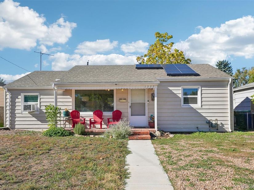 1355 Dallas Street, Aurora CO 80010