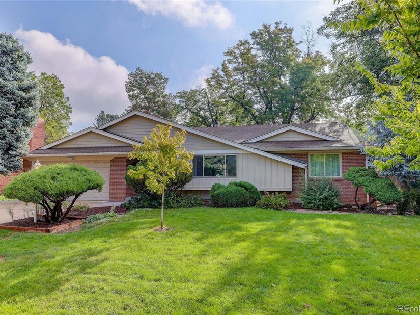 336 Oakland Street, Aurora CO 80010