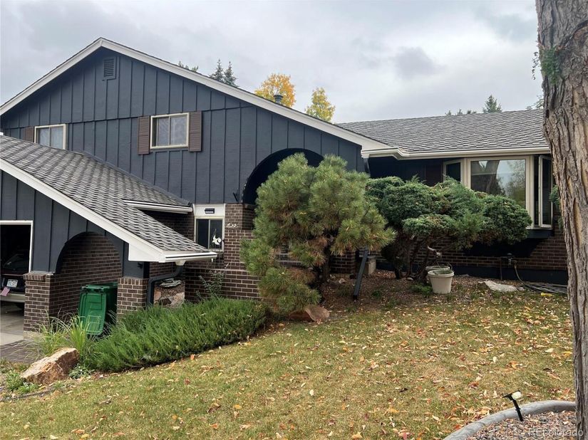 5525 W Lehigh Avenue, Denver CO 80235