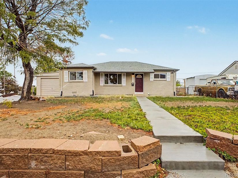2301 E 93rd Place, Thornton CO 80229