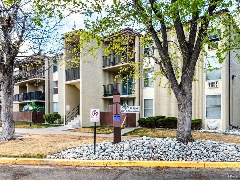 2281 S Vaughn Way 118A, Aurora CO 80014