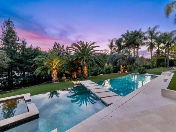 Undisclosed Address #ML82038799, Los Altos Hills CA 94022