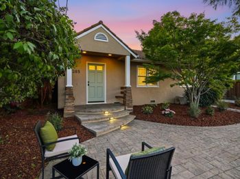 385 Carmelita Drive