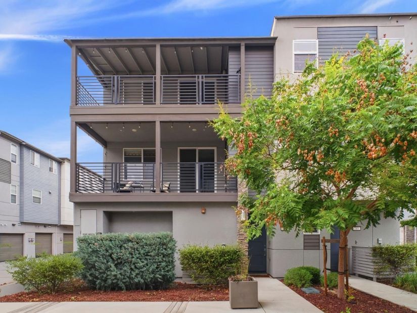 385 Line Street, Hayward CA 94544