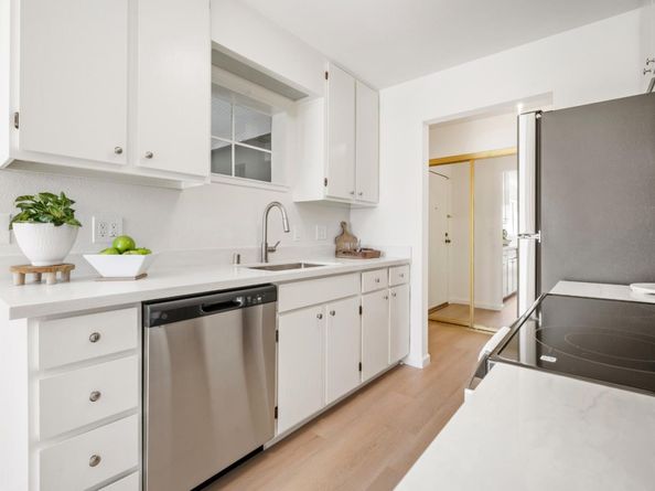 466 Pine Avenue, Half Moon Bay CA 94019
