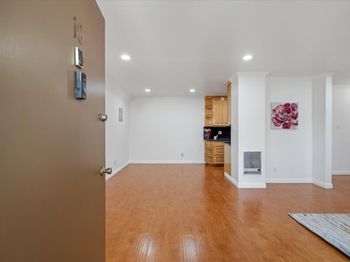 360 Auburn Way