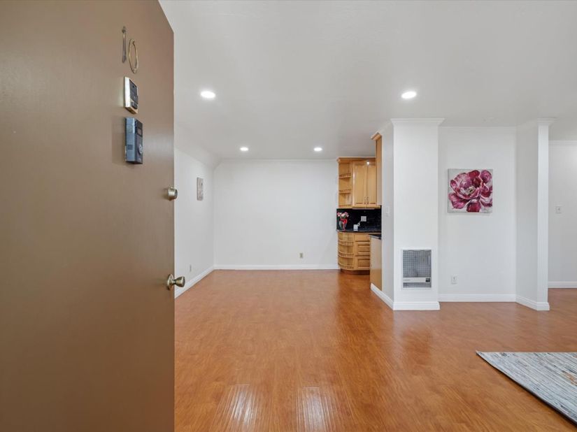360 Auburn Way 10, San Jose CA 95129