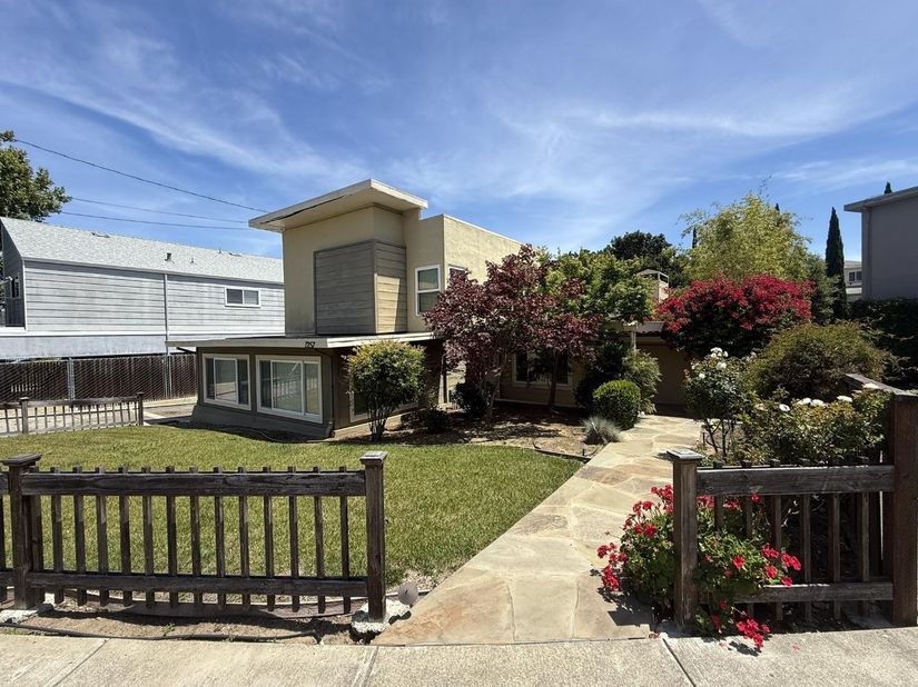 1257 Magnolia, San Carlos CA 94070