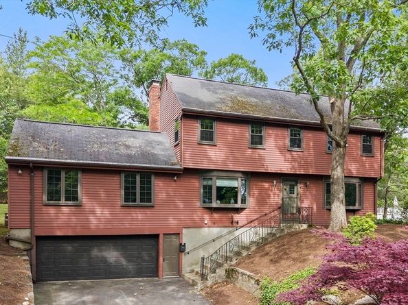 37 Michele Ln, Braintree MA 02184