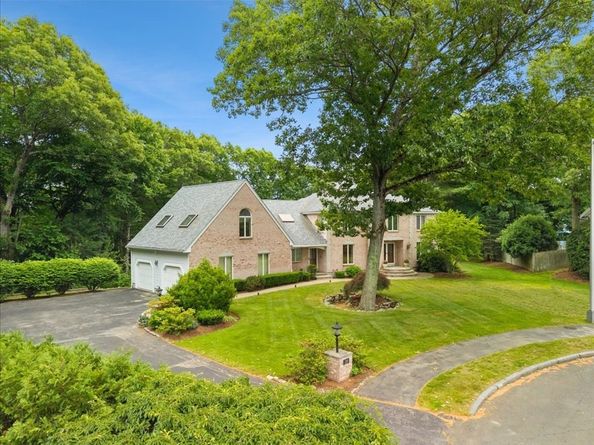 126 Sycamore Rd, Braintree MA 02184