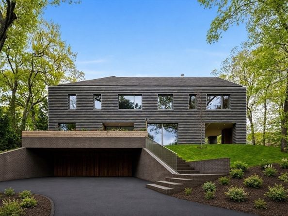 45 White Oak Rd, Wellesley MA 02481
