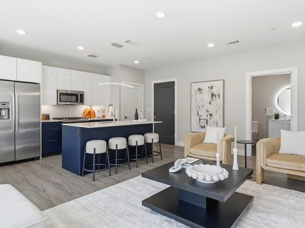 656 Saratoga 311, Boston MA 02128