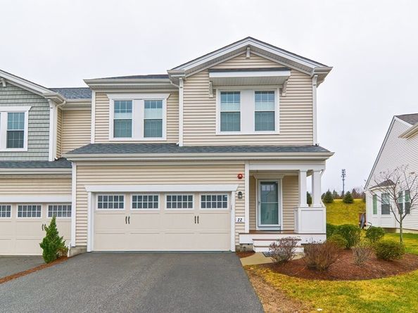 22 Locust Ln 22, Hopkinton MA 01748