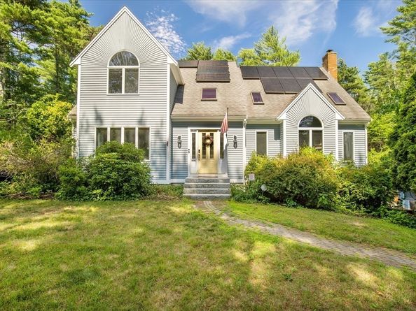 20 Ortolani Cir, Kingston MA 02364