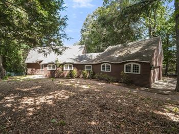 136 Dudley Rd