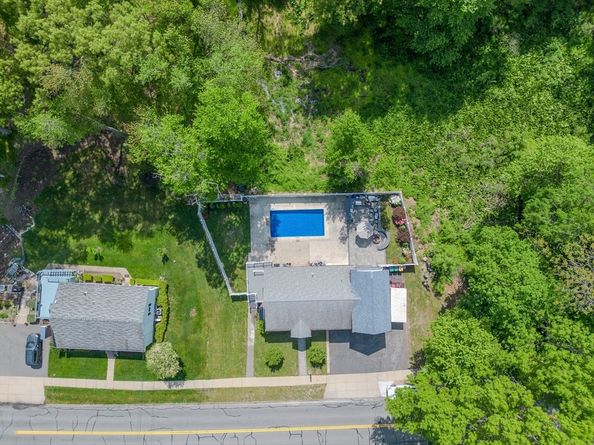 159 Mishawum Rd, Woburn MA 01801