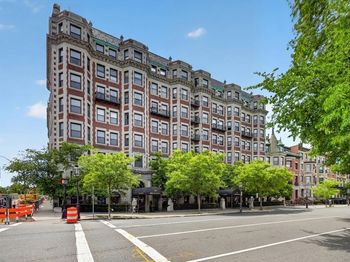 464 Commonwealth Ave