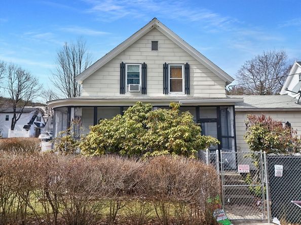 542 North St, Fitchburg MA 01420