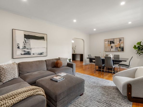 15 Monmouth Court 5, Brookline MA 02446