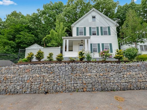214 Canton St, Fitchburg MA 01420