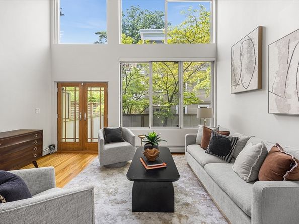 16 Ellery Square, Cambridge MA 02138