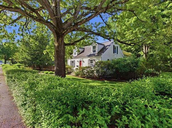213 Hunnewell Street, Needham MA 02494