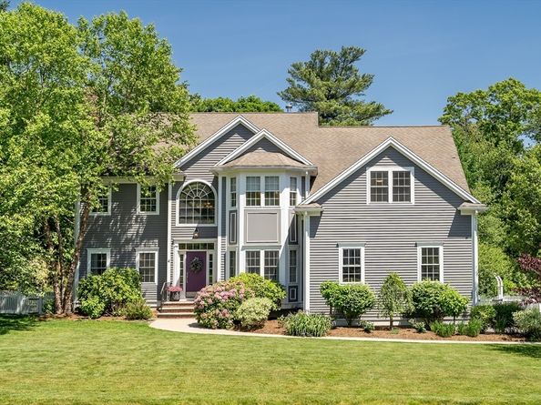 4 Carter Dr, Natick MA 01760