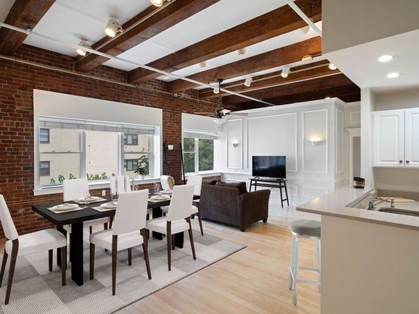 15 Sleeper St 407, Boston MA 02210