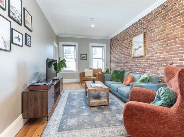 192 W 5th 2, Boston MA 02127